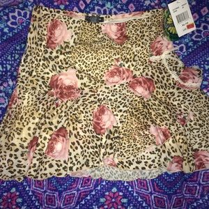 Kids skirt , Tag says XL but fits small